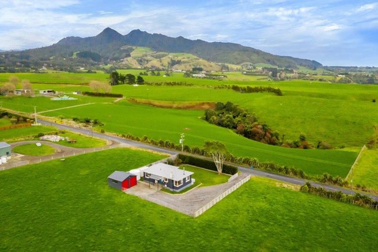 Photo of property in 95 Koru Road, Omata, New Plymouth, 4374