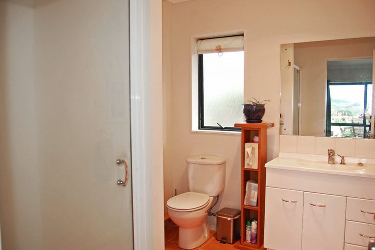 Photo of property in 91 Whaka Street, Maungaturoto, 0520