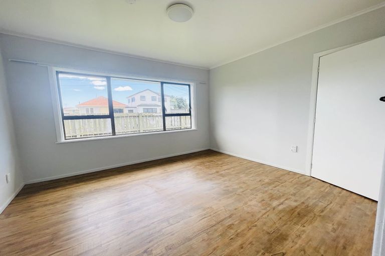 Photo of property in 10 Bledisloe Street, Papatoetoe, Auckland, 2104