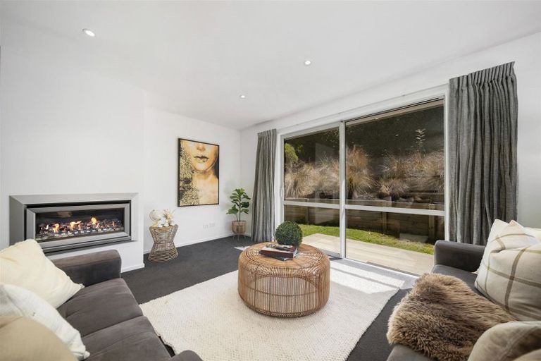 Photo of property in 22b Harrys Close, Arthurs Point, Queenstown, 9371