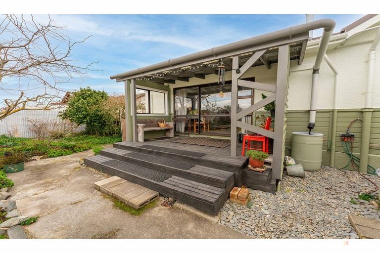Photo of property in 8 Moorhouse Street, Waimate, 7924
