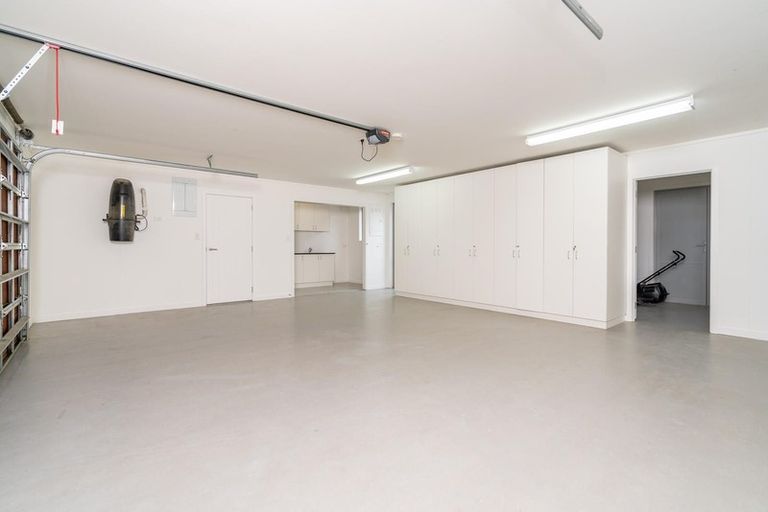 Photo of property in 15 Reeves Street, Green Island, Dunedin, 9018