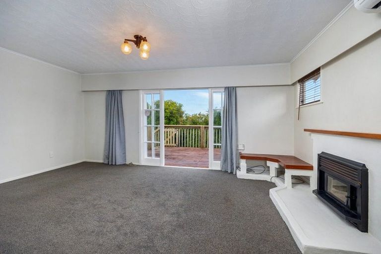 Photo of property in 21 Waitaki Street, Henderson, Auckland, 0612