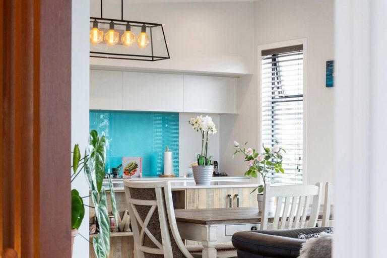 Photo of property in 1 Sandhurst Drive, Papamoa Beach, Papamoa, 3118