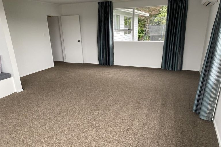 Photo of property in 8 Findhorn Place, Papakowhai, Porirua, 5024