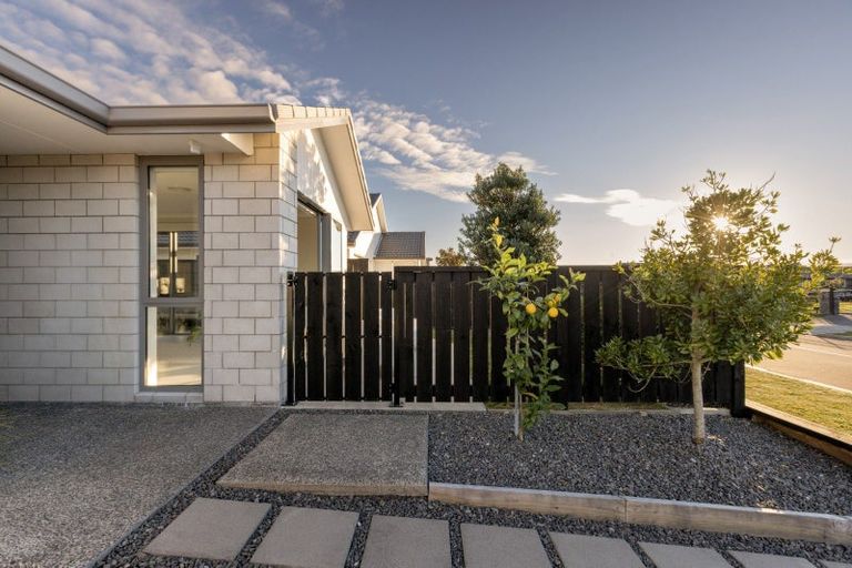 Photo of property in 43 Kaiora Drive, Papamoa Beach, Papamoa, 3118