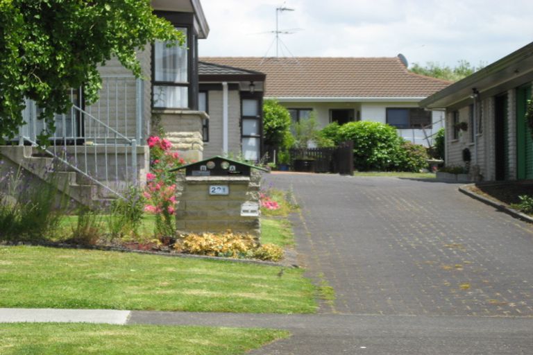 Photo of property in 221a Queen Street, Pukekohe, 2120