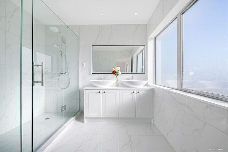 Photo of property in 23 Cooladawson Drive, Flat Bush, Auckland, 2019