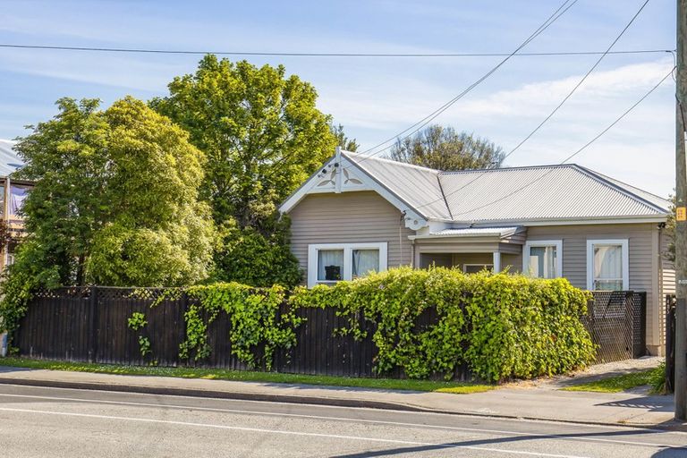 Photo of property in 485 Barbadoes Street, Edgeware, Christchurch, 8013
