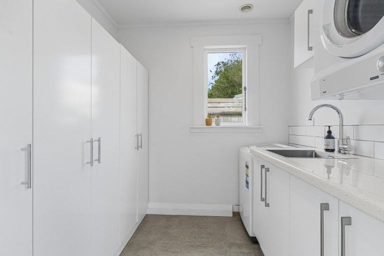 Photo of property in 178 Carrington Street, Lower Vogeltown, New Plymouth, 4310