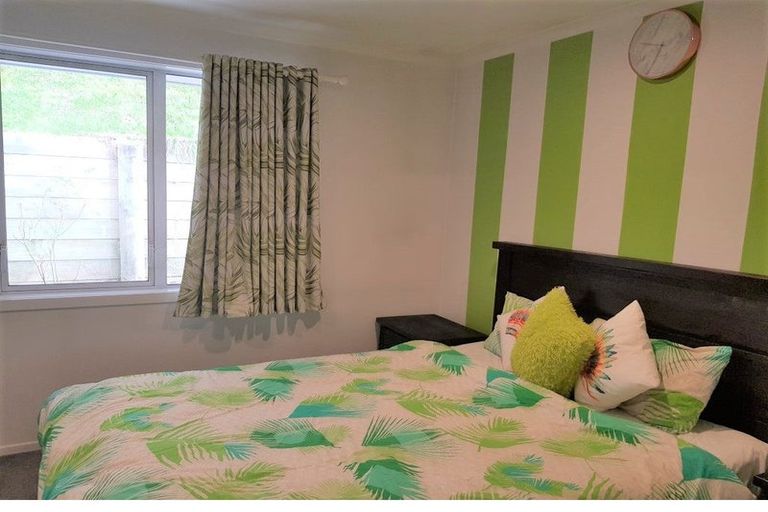 Photo of property in 17 Banks Boulevard, Whitby, Porirua, 5024