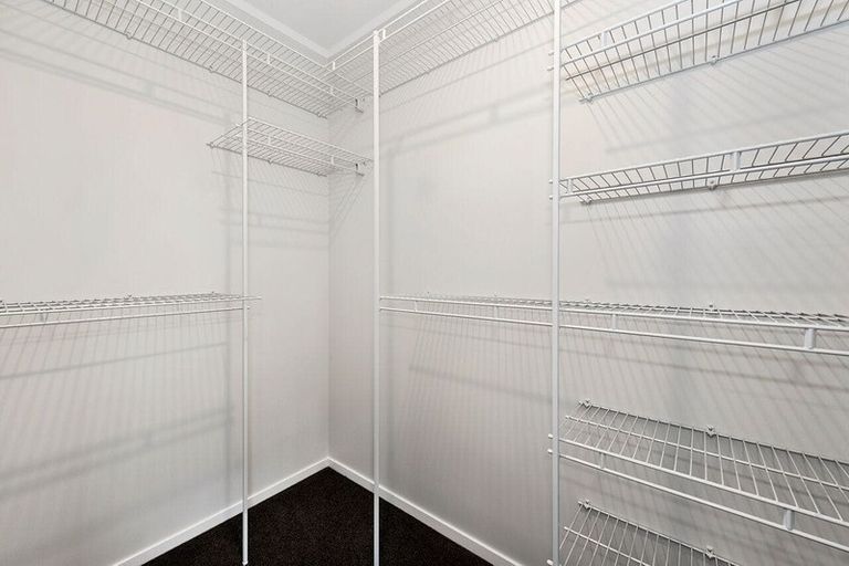 Photo of property in 1/15 Jones Crescent, Melville, Hamilton, 3206