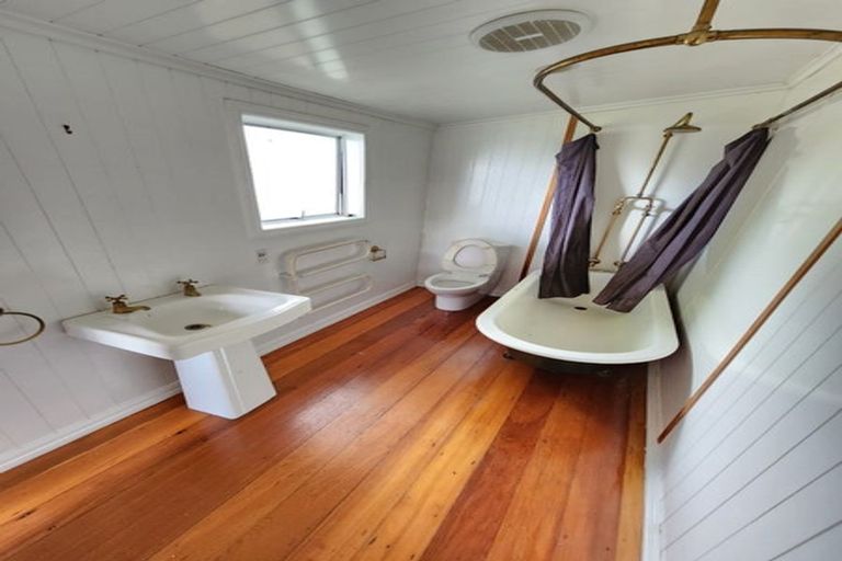 Photo of property in 1/90 Clevedon Road, Papakura, 2110