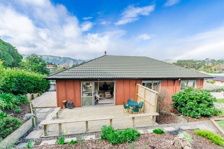Photo of property in 23 Ashleigh Way, Waikanae Beach, Waikanae, 5036