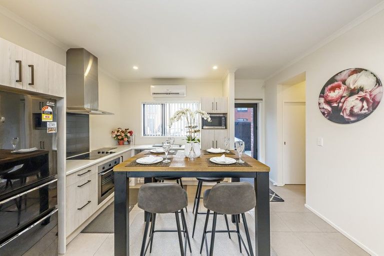 Photo of property in 12 Fermi Lane, Papakura, 2110