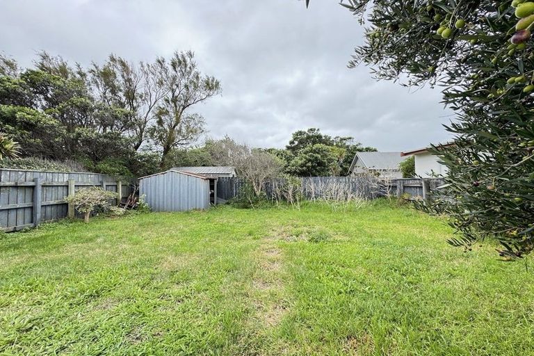 Photo of property in 173 Onepu Road, Lyall Bay, Wellington, 6022