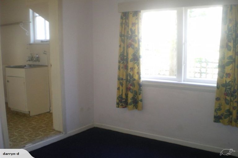 Photo of property in 5 Claremont Grove, Mount Victoria, Wellington, 6011