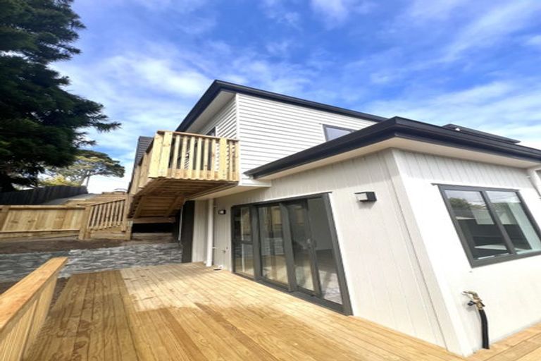 Photo of property in 25 Seaview Road, Glenfield, Auckland, 0629