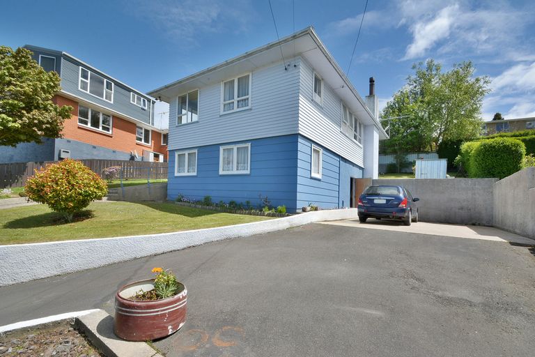 Photo of property in 14 Hanlon Street, Halfway Bush, Dunedin, 9010