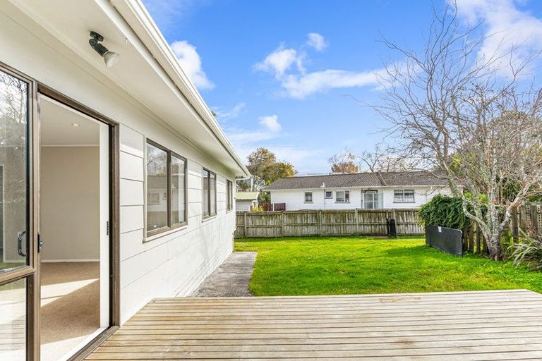 Photo of property in 2b Kintara Drive, Massey, Auckland, 0614