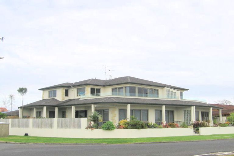 Photo of property in 46 Harbour Drive, Otumoetai, Tauranga, 3110