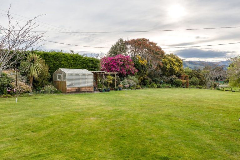 Photo of property in 229 Waihao Back Road, Waimate, 7979