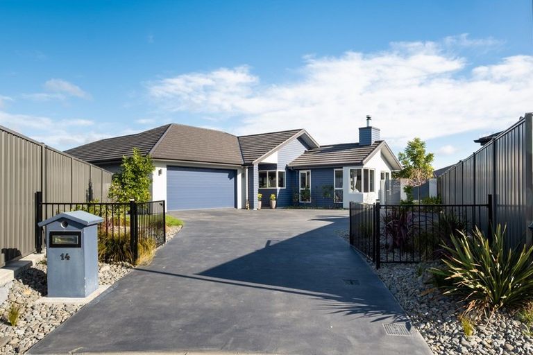 Photo of property in 14 Pukaki Place, Poraiti, Napier, 4112