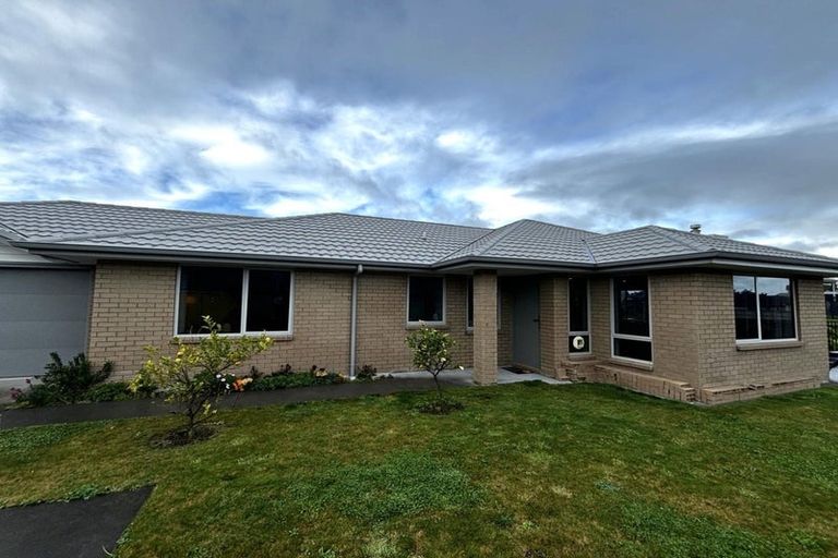 Photo of property in 17 Waitaha Place, Bell Block, New Plymouth, 4312