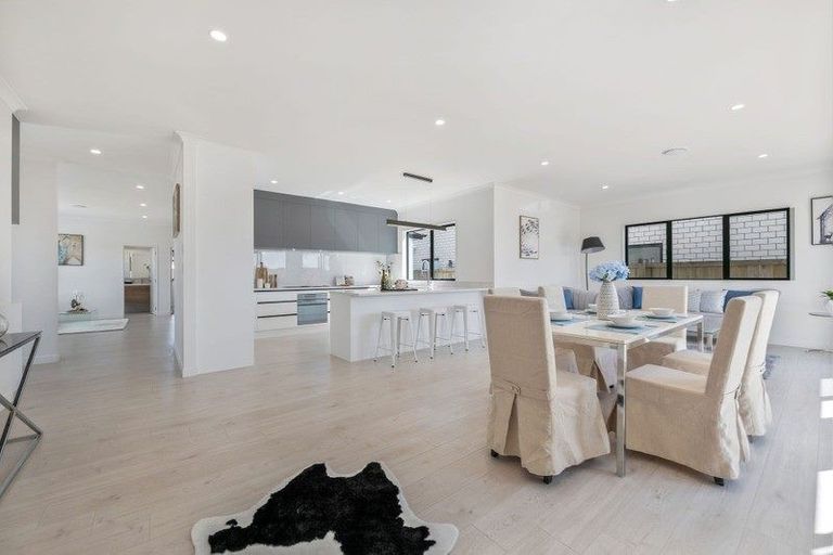 Photo of property in 36 Drumconnell Drive, Flat Bush, Auckland, 2019