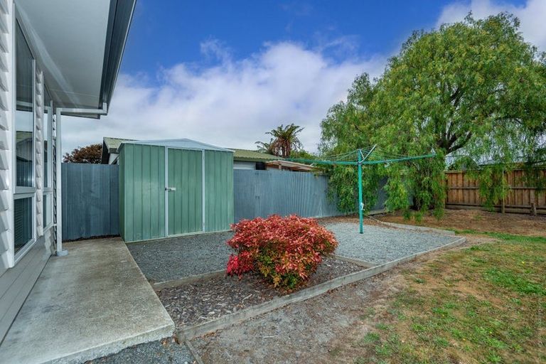 Photo of property in 10 Bideford Place, Dallington, Christchurch, 8061