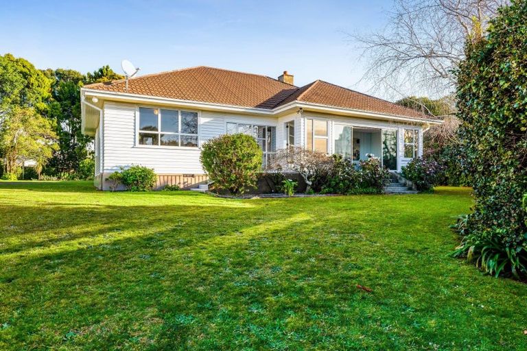 Photo of property in 16 Glen Almond Street, New Plymouth, 4310