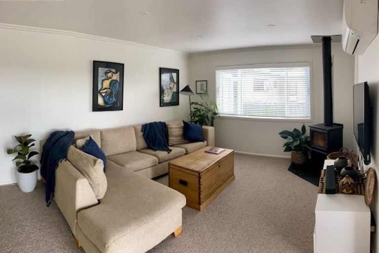 Photo of property in 27 Gaskin Place, Haumoana, 4102