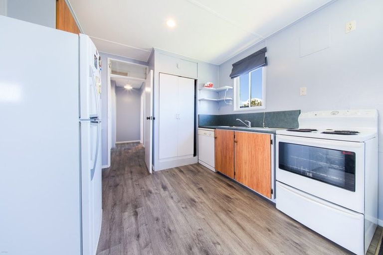 Photo of property in 32 Rata Road, Twizel, 7901