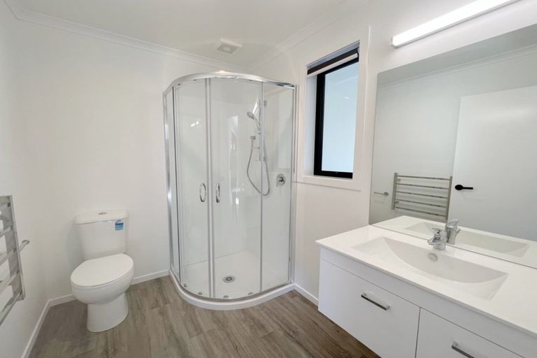 Photo of property in 2/2 Searancke Place, Fairfield, Hamilton, 3214