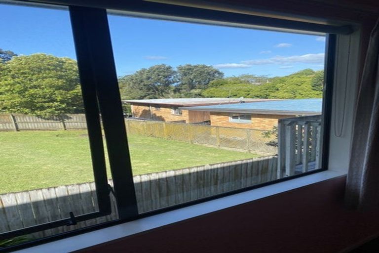 Photo of property in 689b Beach Road, Rothesay Bay, Auckland, 0630