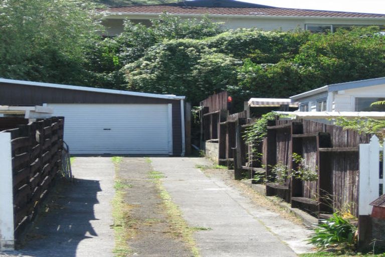 Photo of property in 69b Hartford Crescent, Totara Park, Upper Hutt, 5018