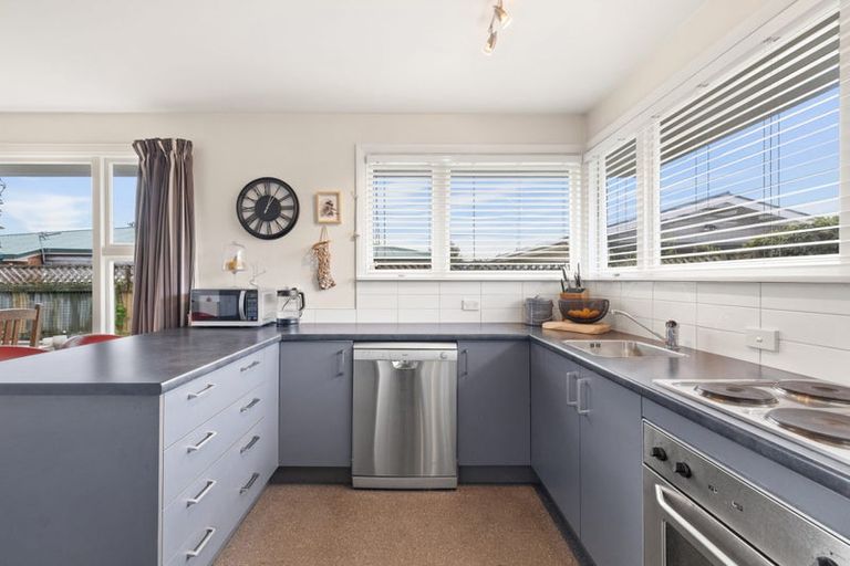 Photo of property in 11 Deloraine Street, Somerfield, Christchurch, 8024