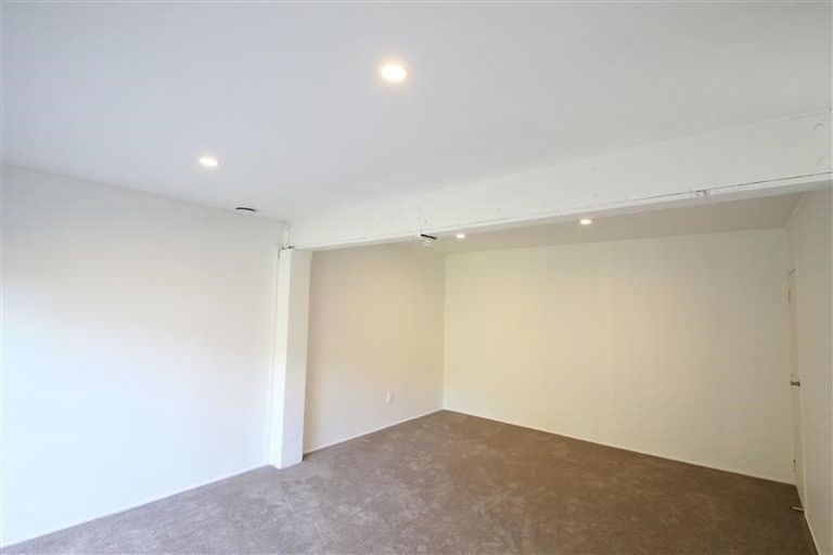 Photo of property in 606 Glenfield Road, Bayview, Auckland, 0629
