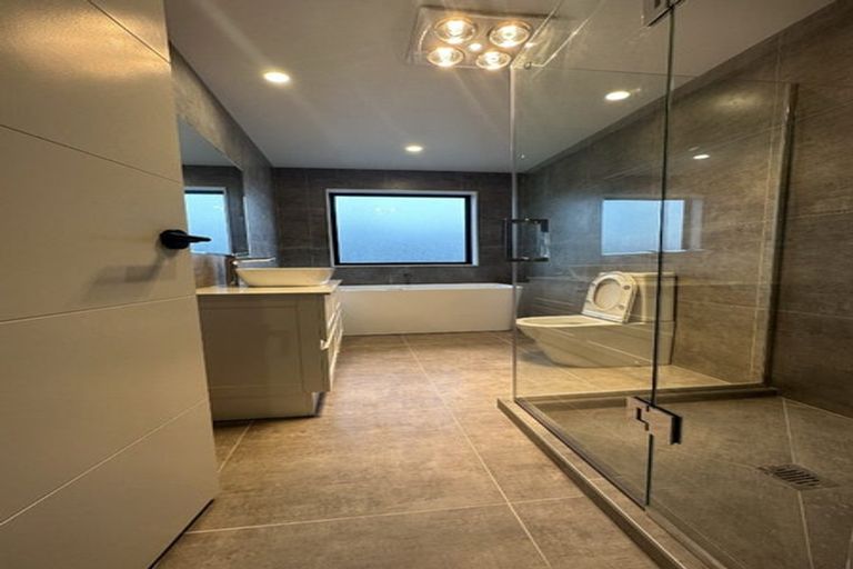 Photo of property in 28 Bendridge Street, Flat Bush, Auckland, 2019