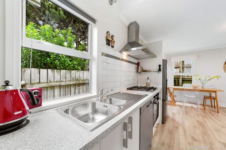 Photo of property in 9a Seine Street, Island Bay, Wellington, 6023