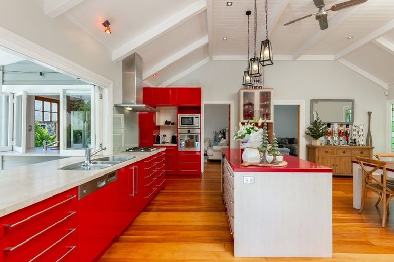 Photo of property in 16 Lee Street, Blenheim, 7201