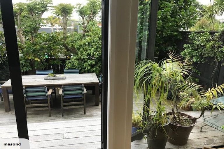 Photo of property in 2/2 Ramsgate Terrace, Mairangi Bay, Auckland, 0630