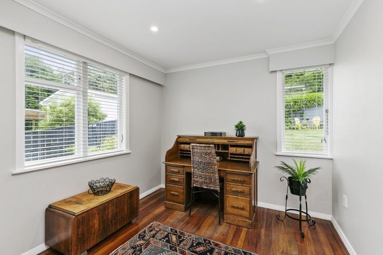 Photo of property in 12 Raroa Place, Pukerua Bay, 5026