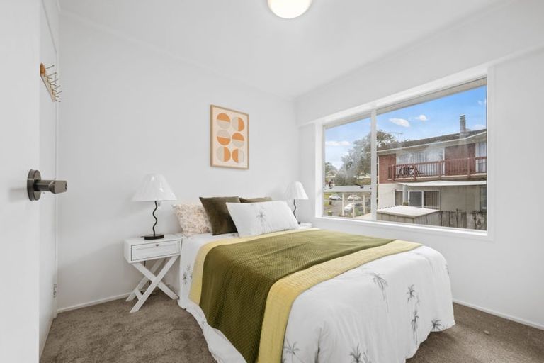 Photo of property in 2/30 Kathleen Street, Totara Vale, Auckland, 0627