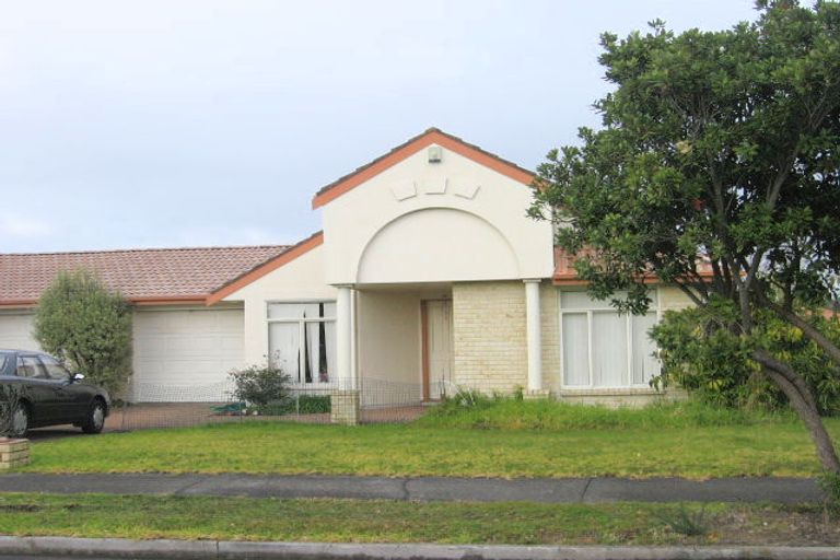 Photo of property in 39 Fernbrook Close, Burswood, Auckland, 2013