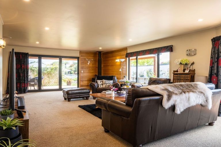 Photo of property in 38 Grove Avenue, Weston, Oamaru, 9401