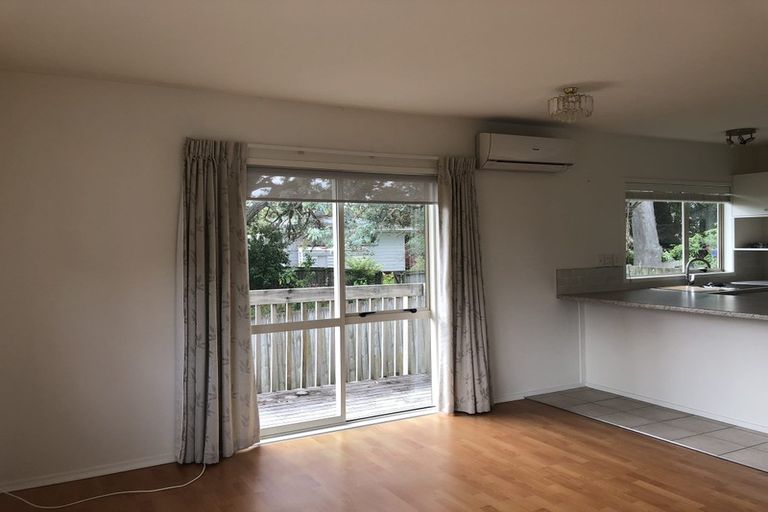 Photo of property in 164a Sunnynook Road, Sunnynook, Auckland, 0620