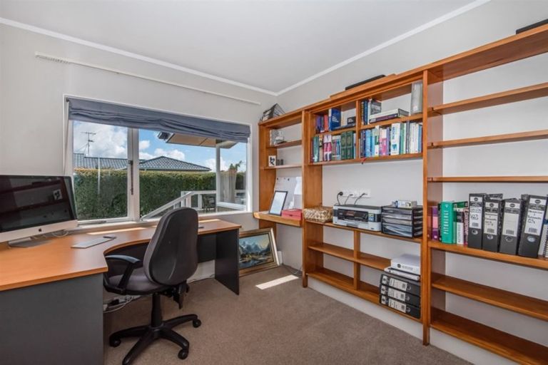 Photo of property in 72 Aberdeen Road, Campbells Bay, Auckland, 0620