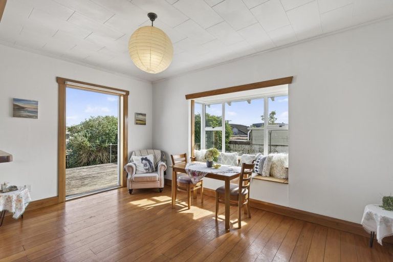 Photo of property in 20 Cameron Street, New Plymouth, 4310
