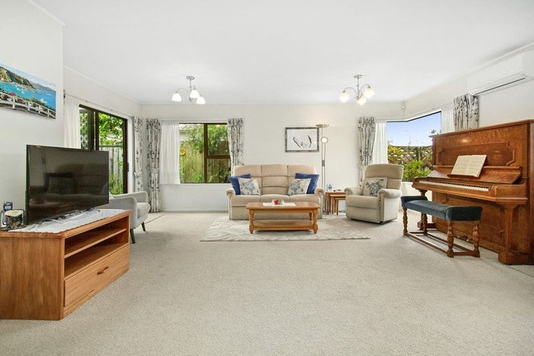 Photo of property in 3/161 Main Road, Tawa, Wellington, 5028